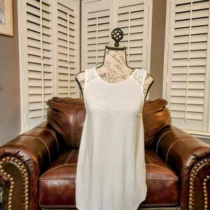 Old Navy Crochet Tunic Top Womens Size M Longline Sleeveless White Stretch Basic